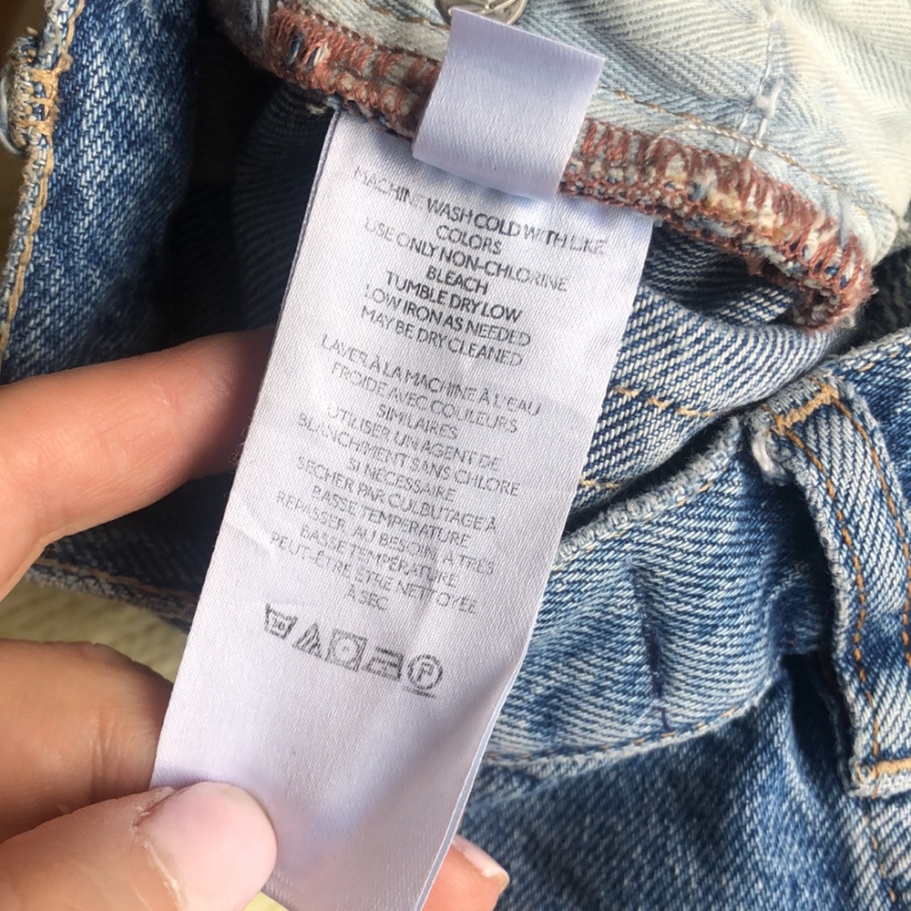 WE THE FREE Mid Wash Distressed Cropped High Rise Bottom Closure Straight Jeans - Picture 8 of 9
